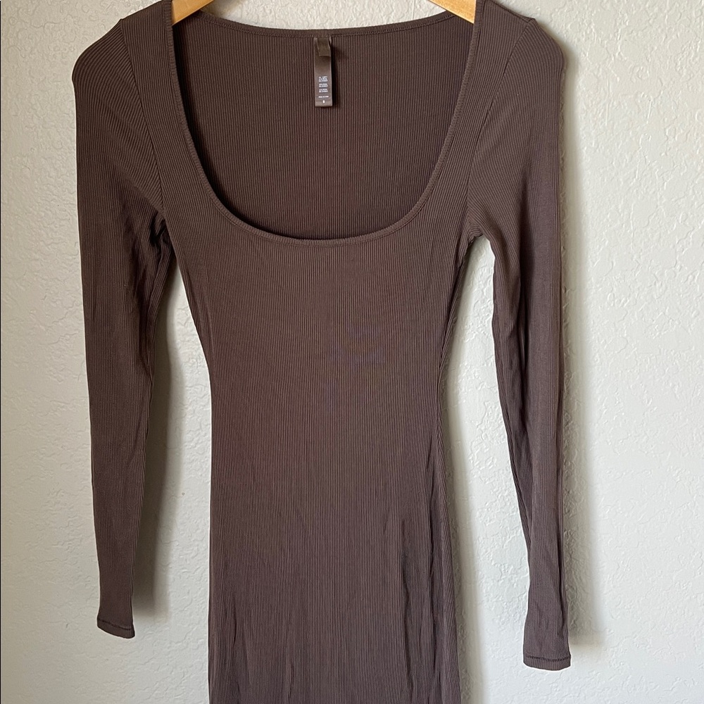 Skims brown ribbed square neck lounge maxi dress - Picture 3 of 8